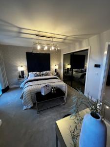 New Home, United Kingdom
