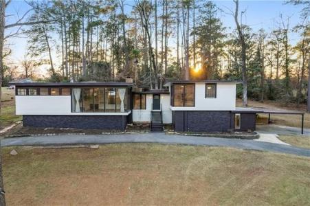 212 HILLTOP Drive, Pineville, Louisiana 71360, USA