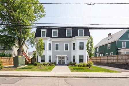 15 Raymond Street Unit 1, Boston, Massachusetts 02134, USA