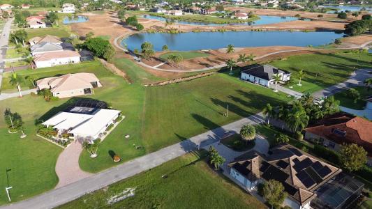 18001 Bluewater Drive, Naples, Flórida 34114, Estados Unidos
