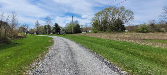3201 Manzanita Dr., West Salem, Ohio 44287, USA