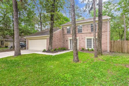 31 Sheep Meadow Place, The Woodlands, Texas 77381