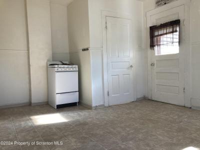 1209 Reynolds Avenue, Taylor, Pennsylvania 18517, Estados Unidos