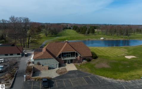 1150 Queensway Drive, Lake Isabella, Michigan 48893, Estados Unidos