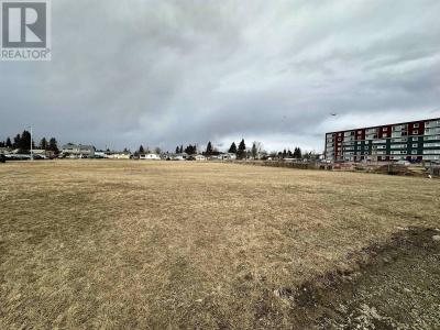 9504 100TH AVENUE, Fort St. John, ブリティッシュコロンビア V1J 1X7, カナダ