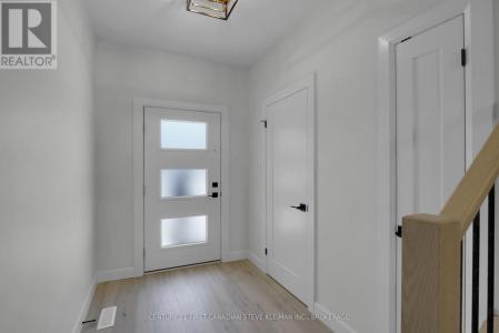 2700 BUROAK DRIVE, London North (north S), Ontario N6G 5B6, Canadá
