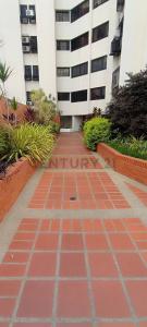 CALLE 118 Apartamento en Res. Sayonara, Valencia, Carabobo 2001, Venezuela