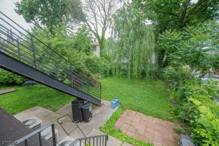 109 South Park St Unit 2, Elizabeth City, 新泽西州 07206-1813, 美国
