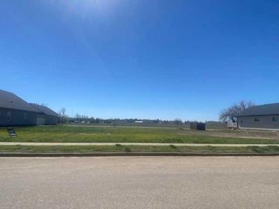 113 UPLAND BOULEVARD W, Brooks, Alberta T1R 1C5, Canadá