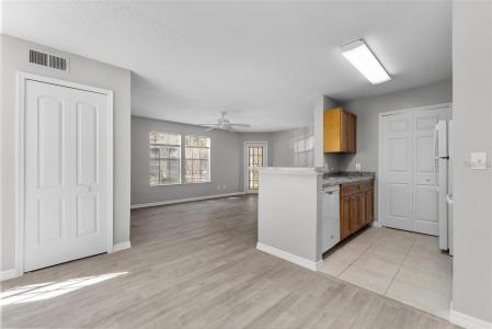 6160 Westgate Drive #104, ORLANDO, Florida 32835, Estados Unidos