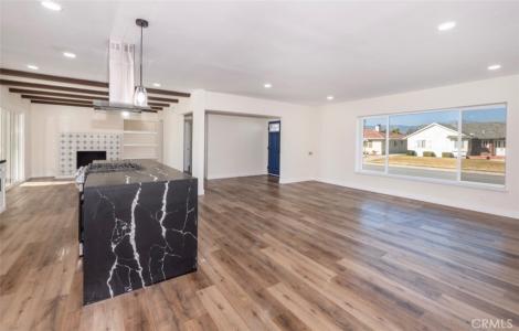 1532 E Algrove Street, Covina, Californie 91724, États-Unis