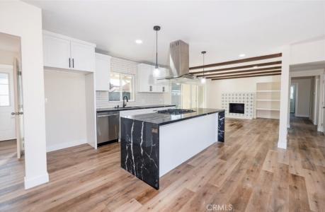 1532 E Algrove Street, Covina, Californie 91724, États-Unis