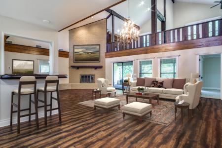 313 Lakeview Drive, Runaway Bay, Texas 76426, USA