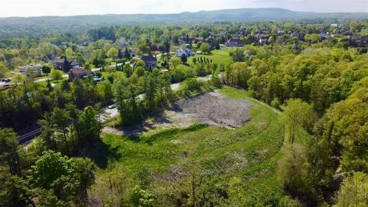 134  Route 105, Chelsea, Quebec J9B 1P4, Canada