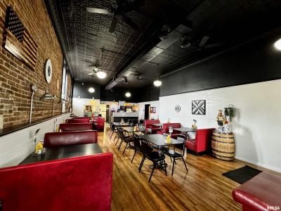 134 E MARKET Street, Colchester, Illinois 62326, Estados Unidos