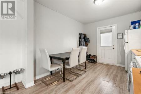 207 BEAVER STREET, Thorold, Ontario L2V 1B8, Canada