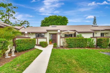 494 Iron Forge Court, Royal Palm Beach, Florida 33411, USA