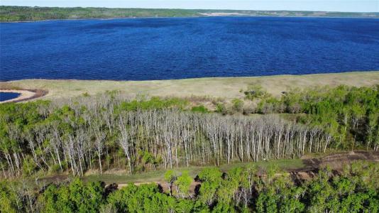 214 LAKE SHORE DRIVE, Inglis, Manitoba R0J 0X0, Canada