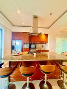 Paseo de los Cocoteros 38,, Bahía De Banderas, Nayarit 63732, Meksika