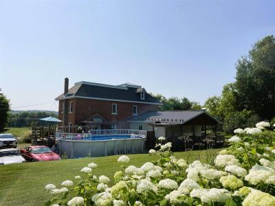 40 Ch. des Outaouais, L'Île-du-Grand-Calumet, Quebec J0X 1J0, Kanada