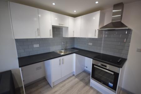 Flat 2, 26, New Home, Vương Quốc Anh