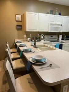 756 Via Toscana, Wellington, Florida 33414, USA