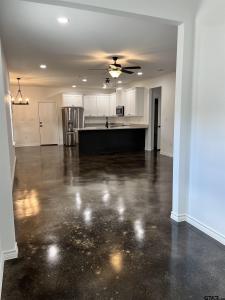 617 E 8th., Mt Pleasant, Texas 75455, États-Unis