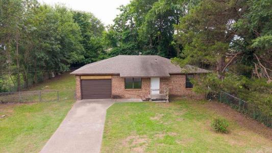 724 2nd Ave, Conway, Arkansas 72032, USA