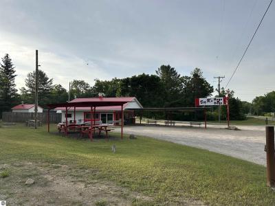 1876 W Ludington Drive, Farwell, Michigan 48622, Amerika Birleşik Devletleri