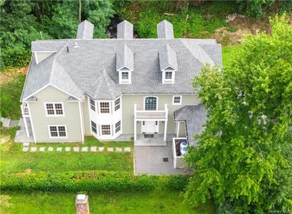 1 Kewanee Road, New Rochelle, New York 10804