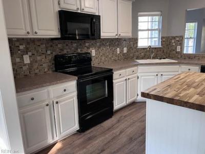 329 Nottingham Drive, Chesapeake, 弗吉尼亚州 23322, 美国