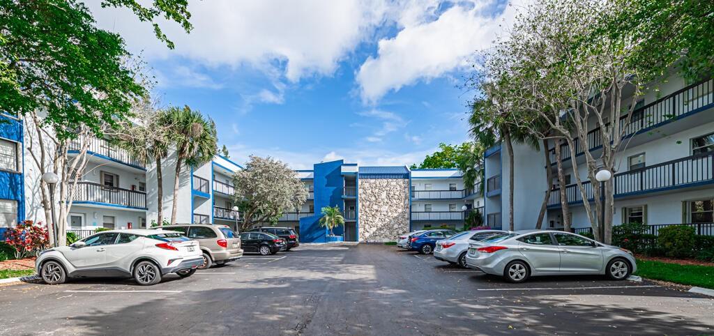 3220 Holiday Springs Boulevard 1-307, Margate, Floryda 33063, USA