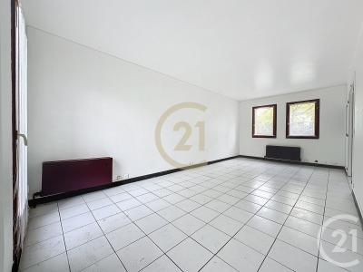 Jouy Le Moutier, Île-de-France 95280, France