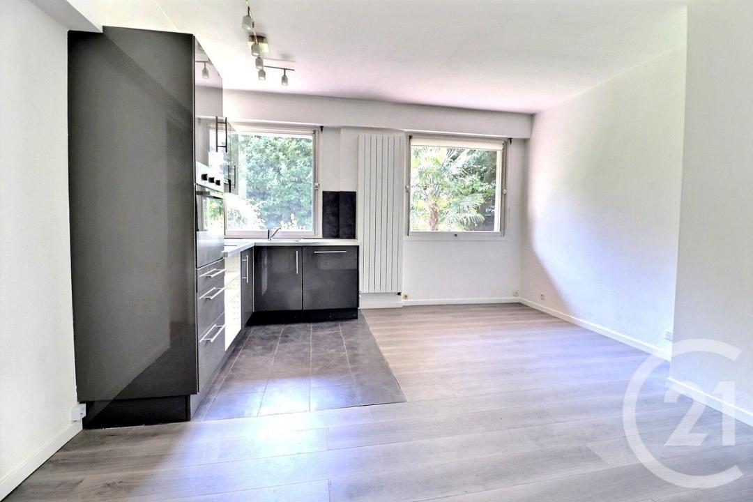 Les Lilas, Île-de-France 93260, France