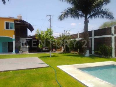 Casa con Jardin, por Carr. Mexico-Oaxaca, Los Laureles 37,, Cuautla, Morelos 62742, México