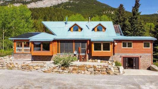 2712 VALLEY RIDGE ROAD N, Frank, Alberta T0K 0E0, Canada