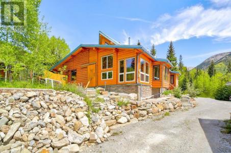 2712 VALLEY RIDGE ROAD NORTH, Frank, Alberta T0K 0E0, Canada