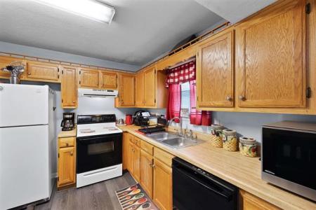 99 Hidden Valley Drive, Jackson, Tennessee 38305, USA