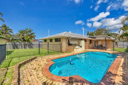 21 Parasol Street, Ashmore, QLD 4214, Australia