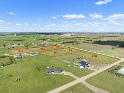 3105 52nd Ave SW, Minot, North Dakota 58701