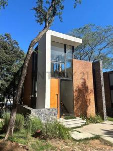 Domingo Guerrero Esq Mariscal Estigarribia , San Bernardino, Cordillera 00001, Paraguay