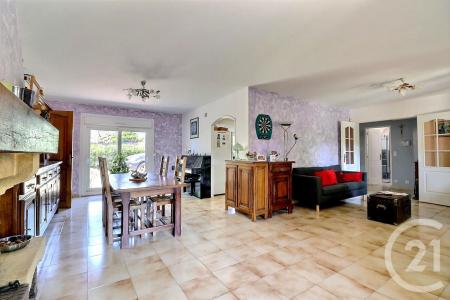 Roquebrune Sur Argens, Provence-Alpes-Côte D'Azur 83520, アキタン