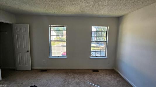 908 Ketch Court, Chesapeake, Virginia 23320