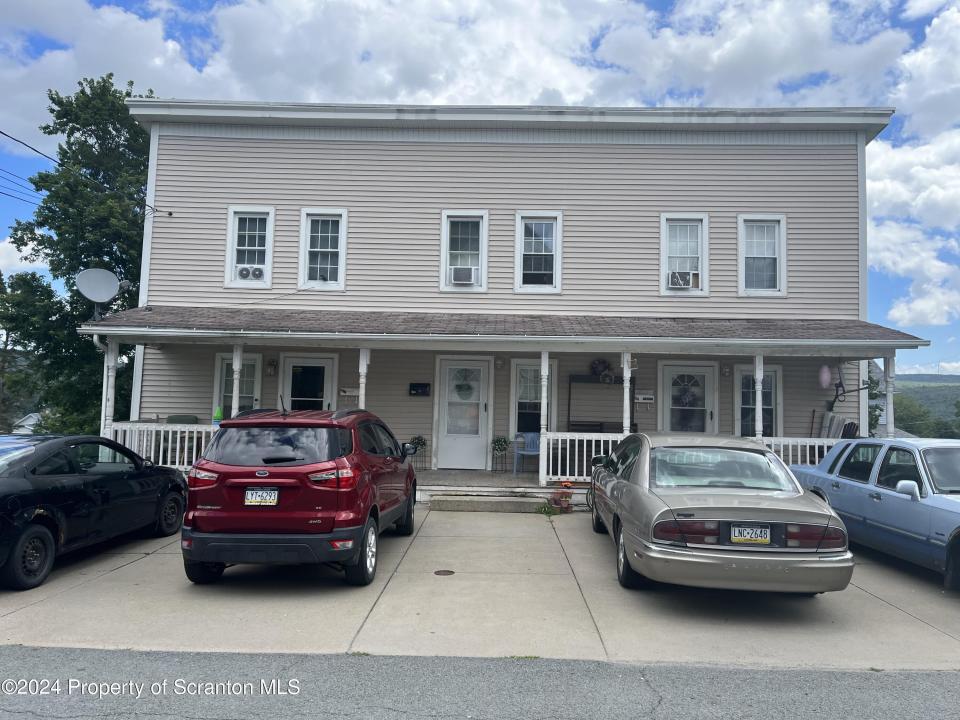 402 406 Susquehanna St, Forest City, Pennsylvania 18421, Stati Uniti