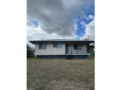 4 Beresford Cres, Dysart, QLD 4745, Australia