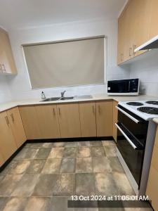 4 Beresford Cres, Dysart, QLD 4745, Australia