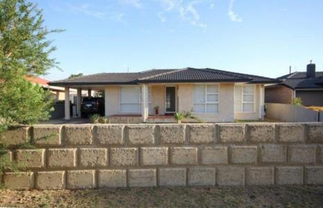 32 Barnes Crescent, East Bunbury, WA 6230, Australia