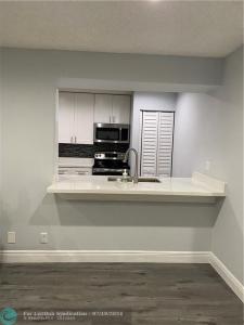 401 SW 86th Ave 103, Pembroke Pines, Florida 33025