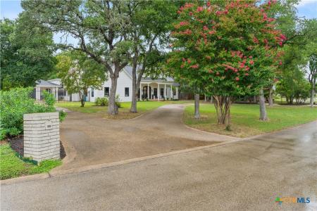608 Whispering Oaks Drive, Salado, Texas 76571, USA