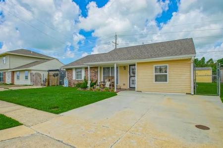 504 RUTH Drive, Avondale, Louisiana 70094